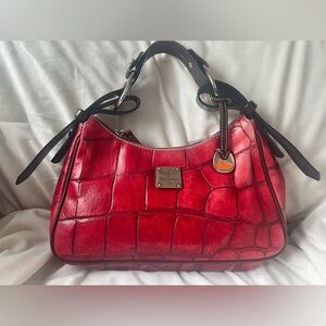 ❤️🤎 Dooney & Bourke Red Croc-Embossed Bag